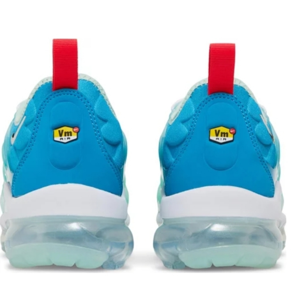 NIKE AIR VAPORMAX PLUS - Picture 4 of 5